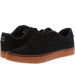 DC Anvil TX 320040-BGM Mens Black Canvas Skate Inspired Sneakers Shoes 7.5. New